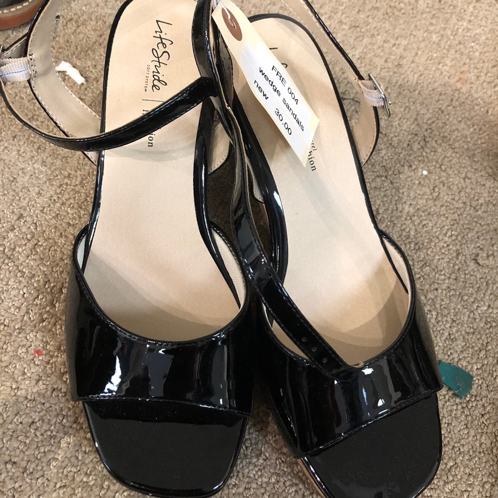 Dress shoes